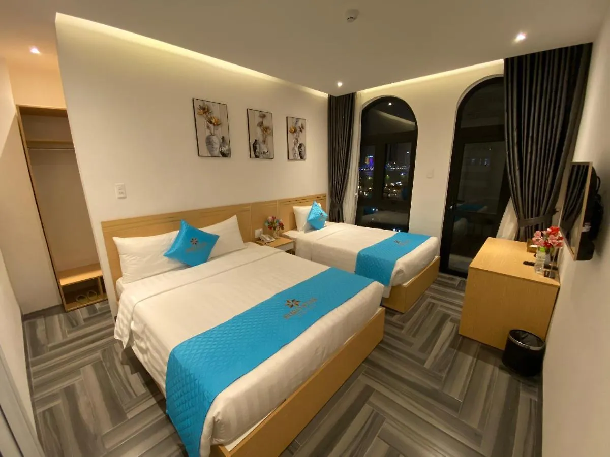 Euro Star Riverside Hotel Da Nang 2*,